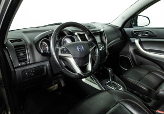 Подержанный автомобиль Changan CS35 2014 года (11 фото)