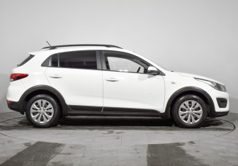 Подержанный автомобиль Kia Rio Hatchback 2018 года (4 фото)