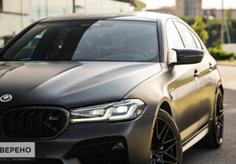 Подержанный автомобиль BMW M5 Sedan 2021 года (2 фото)