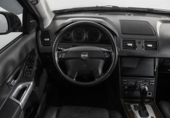 Подержанный автомобиль Volvo XC90 2002 года (11 фото)
