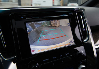 Подержанный автомобиль Toyota Alphard 2019 года (22 фото)