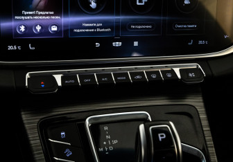 Подержанный автомобиль Geely Atlas Pro 2022 года (18 фото)
