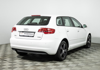 Подержанный автомобиль Audi A3 Hatchback 2012 года (5 фото)