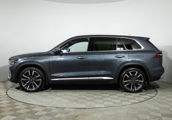 Подержанный автомобиль Geely Monjaro 2023 года (5 фото)
