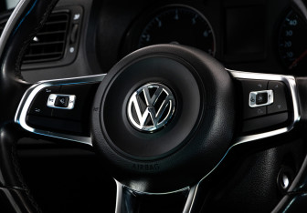 Подержанный автомобиль Volkswagen Polo Sedan 2017 года (12 фото)