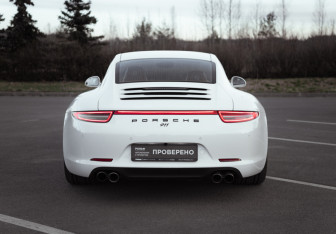 Подержанный автомобиль Porsche 911 Coupe 2013 года (18 фото)