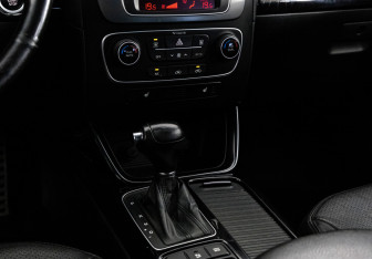 Подержанный автомобиль Kia Sorento 2013 года (12 фото)