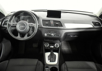 Подержанный автомобиль Audi Q3 2012 года (14 фото)