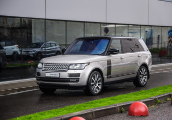 Подержанный автомобиль Land Rover Range Rover 2016 года (3 фото)