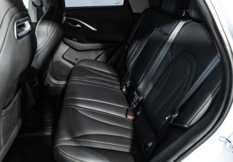 Подержанный автомобиль Omoda C5 2023 года (10 фото)