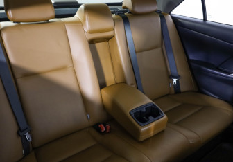 Подержанный автомобиль Toyota Camry Sedan 2017 года (30 фото)