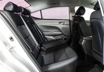 Подержанный автомобиль Hyundai Elantra Sedan 2016 года (15 фото)