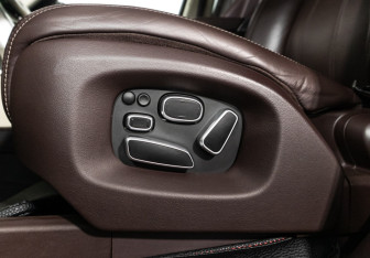 Подержанный автомобиль Land Rover Range Rover 2013 года (21 фото)