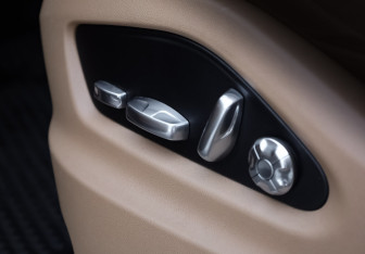 Подержанный автомобиль Porsche Cayenne 2018 года (28 фото)