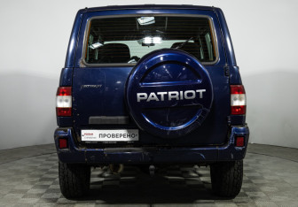 Подержанный автомобиль УАЗ Patriot 2013 года (6 фото)
