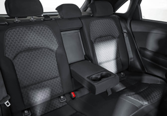 Подержанный автомобиль Kia Ceed Hatchback 2019 года (23 фото)