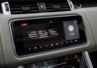Подержанный автомобиль Land Rover Range Rover Sport 2018 года (21 фото)