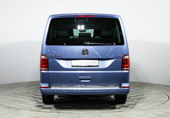 Подержанный автомобиль Volkswagen Multivan 2016 года (6 фото)