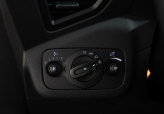 Подержанный автомобиль Ford Kuga 2017 года (18 фото)