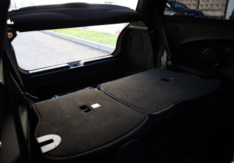 Подержанный автомобиль MINI Hatch 2020 года (28 фото)