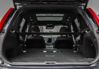 Подержанный автомобиль Volvo XC90 2019 года (34 фото)