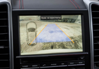 Подержанный автомобиль Porsche Cayenne 2016 года (18 фото)