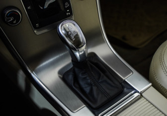 Подержанный автомобиль Volvo XC60 2012 года (17 фото)