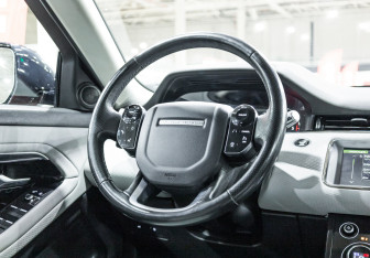 Подержанный автомобиль Land Rover Range Rover Evoque 2019 года (19 фото)