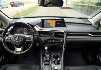 Подержанный автомобиль Lexus RX 2016 года (12 фото)