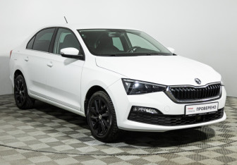 Подержанный автомобиль Skoda Rapid Liftback 2021 года (3 фото)