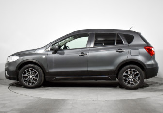 Подержанный автомобиль Suzuki SX4 Hatchback 2017 года (8 фото)