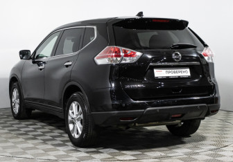 Подержанный автомобиль Nissan X-Trail 2017 года (7 фото)