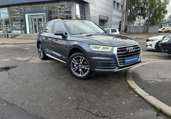 Подержанный автомобиль Audi Q5 2017 года (3 фото)