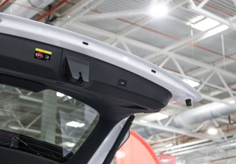Подержанный автомобиль Geely Monjaro 2023 года (33 фото)