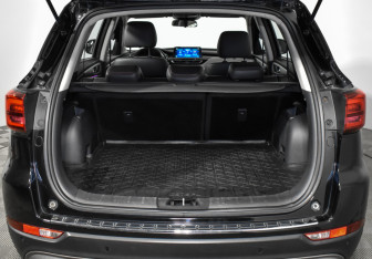 Подержанный автомобиль Changan CS75 2020 года (19 фото)