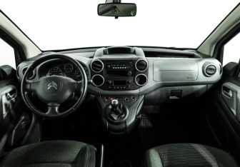 Подержанный автомобиль Citroen Berlingo 2017 года (13 фото)