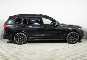 Подержанный автомобиль BMW X7 2019 года (4 фото)