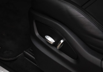 Подержанный автомобиль Porsche Cayenne 2021 года (26 фото)