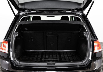 Подержанный автомобиль Volkswagen Golf Hatchback 2013 года (16 фото)