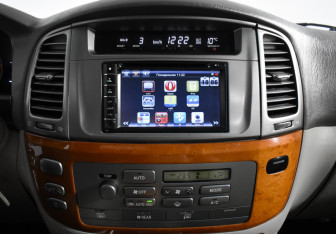 Подержанный автомобиль Lexus LX 2007 года (15 фото)