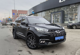 Подержанный автомобиль Chery Tiggo 8 2023 года (3 фото)