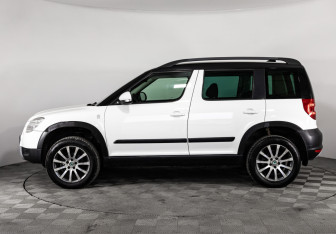 Подержанный автомобиль Skoda Yeti 2012 года (8 фото)