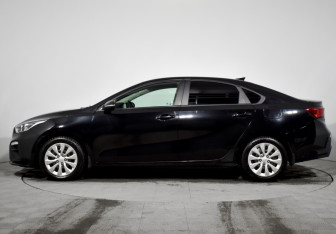 Подержанный автомобиль Kia Cerato Sedan 2021 года (8 фото)