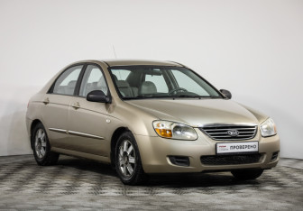Подержанный автомобиль Kia Cerato Sedan 2008 года (3 фото)