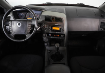 Подержанный автомобиль SsangYong Kyron 2014 года (9 фото)