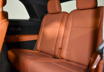 Подержанный автомобиль LiXiang L9 2023 года (14 фото)