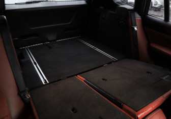 Подержанный автомобиль BMW X3 2012 года (32 фото)