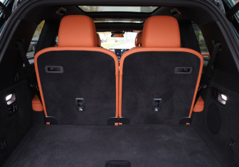 Подержанный автомобиль LiXiang L9 2023 года (17 фото)