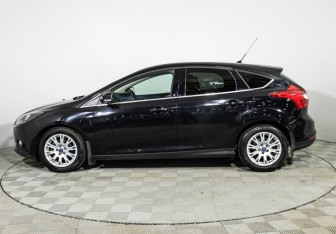 Подержанный автомобиль Ford Focus Hatchback 2013 года (8 фото)