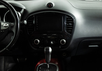 Подержанный автомобиль Nissan Juke 2012 года (14 фото)
